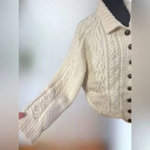 VINTAGE Hand-Knitted New Wool Chunky Boyfriend Fisherman Aran Cardigan Sweater 4 - Picture 11 of 16